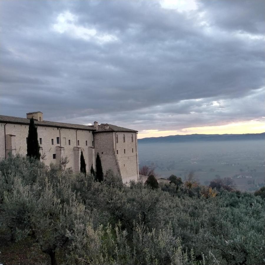 Appartamenti Santa Chiara Assisi Exterior foto
