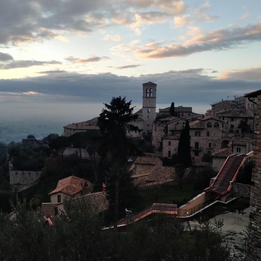 Appartamenti Santa Chiara Assisi Exterior foto