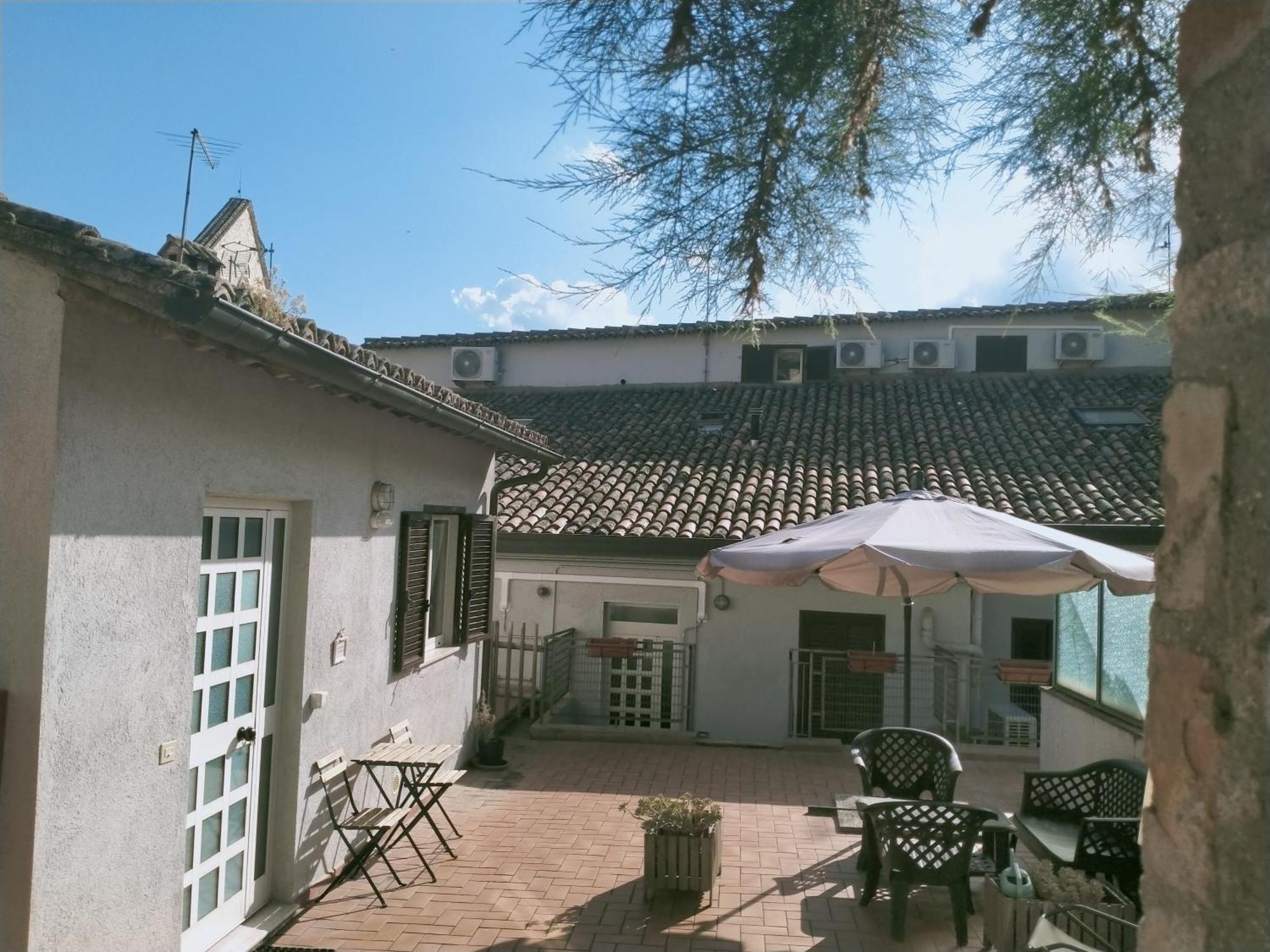 Appartamenti Santa Chiara Assisi Exterior foto